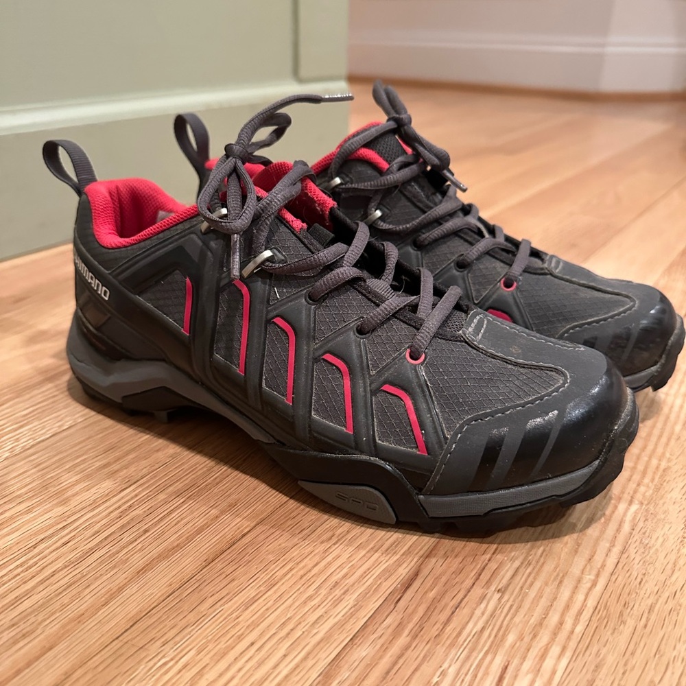 Shimano women’s cycling shoes